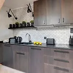 アパート Modern Attic - Cozy Floor By Lion