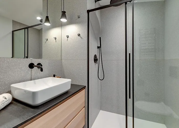 Modern Attic - Cozy Floor By Lion Sopot